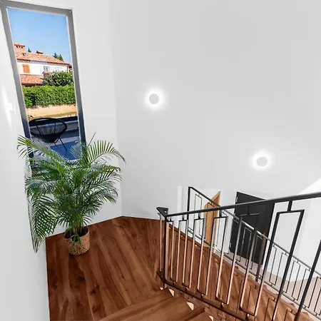 Marko Aurelia 別荘 *